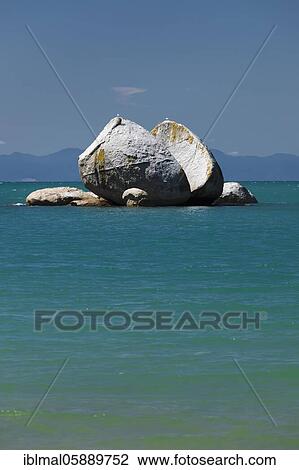 Stock Image - Split Apple Rock, Tasman Bay, Pacific, Tasman, Abel Tasman National Park, South Island, New Zealand, Oceania. Fotosearch