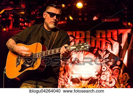 Stock Image - The American singer and songwriter Everlast live at the Schüür Lucerne, Switzerland, Europe. Fotosearch