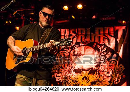 The American singer and songwriter Everlast live at the Schüür Lucerne, Switzerland, Europe View Large Photo Image Stock Image - The American singer and songwriter Everlast live at the Schüür Lucerne, Switzerland, Europe. Fotosearch