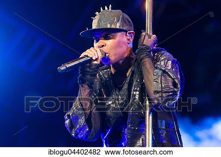 Stock Image - The British band Skunk Anansie with singer Deborah Anne Dyer alias Skin live at the 26th Heitere Open Air in Zofingen, Aargau, Switzerland, Europe. Fotosearch