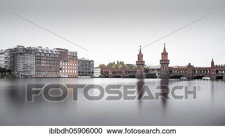 Stock Image - The Oberbaum Bridge connecting the Berlin districts Kreuzberg and Friedrichshain, Berlin, Germany, Europe. Fotosearch