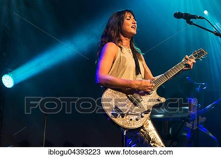 Stock Image - The Scottish singer and songwriter KT Tunstall live at the Blue Balls Festival Lucerne, Switzerland, Europe. Fotosearch