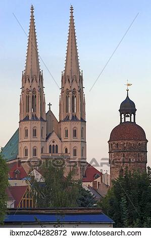 Turme der spatgotischen Peterskirche im Abendlicht, rechts Nikolaiturm, Befestigungsturm von 1384, Gorlitz, Oberlausitz, Sachsen, Deutschland, Europa View Large Photo Image Stock Image - Turme der spatgotischen Peterskirche im Abendlicht, rechts Nikolaiturm, Befestigungsturm von 1384, Gorlitz, Oberlausitz, Sachsen, Deutschland, Europa. Fotosearch