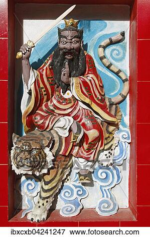 Stock Photo - Wanddekoration im chinesischen Tempel Tua Pek Kong, Kuching, Sarawak, Borneo, Malaysia, Asien. Fotosearch
