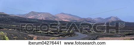 Weinanbau und Vulkane, La Geria, Lanzarote, Kanarische Insel, Spanien, Europa View Large Photo Image Stock Image - Weinanbau und Vulkane, La Geria, Lanzarote, Kanarische Insel, Spanien, Europa. Fotosearch