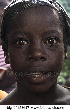 Stock Photo - Young girl, portrait, Ari tribe, Southern Nations Nationalities and Peoples' Region, Ethiopia, Africa. Fotosearch