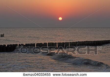 Abendsonne an der Ostsee, vorne Buhne, Ahrenshoop, Darss, Mecklenburg-Vorpommern, Deutschland, Europa View Large Photo Image Stock Photography - Abendsonne an der Ostsee, vorne Buhne, Ahrenshoop, Darss, Mecklenburg-Vorpommern, Deutschland, Europa. Fotosearch