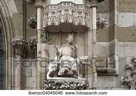Alexander der Grosse reitet auf einem Panther, 14. Jhd., Hauptfassade vom Regensburger Dom, Regensburg, Oberpfalz, Bayern, Deutschland, Europa View Large Photo Image Stock Photograph - Alexander der Grosse reitet auf einem Panther, 14. Jhd., Hauptfassade vom Regensburger Dom, Regensburg, Oberpfalz, Bayern, Deutschland, Europa. Fotosearch