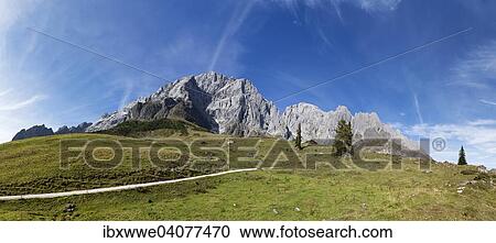 Stock Image - Almlandschaft mit Hochkonig, Wandergebiet, Muhlbach am Hochkonig, Land Salzburg, Osterreich, Europa. Fotosearch