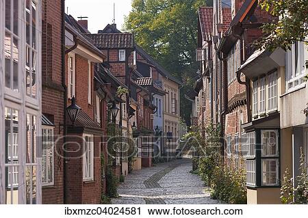 Alte Stadthauser, Auf dem Meere, Altstadt, Luneburg, Niedersachsen, Deutschland, Europa View Large Photo Image Stock Image - Alte Stadthauser, Auf dem Meere, Altstadt, Luneburg, Niedersachsen, Deutschland, Europa. Fotosearch