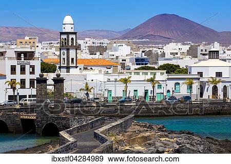 Stock Photo - Altstadt von Arrecife, hinten Vulkankegel, Lanzarote, Kanaren, Spanien, Europa. Fotosearch