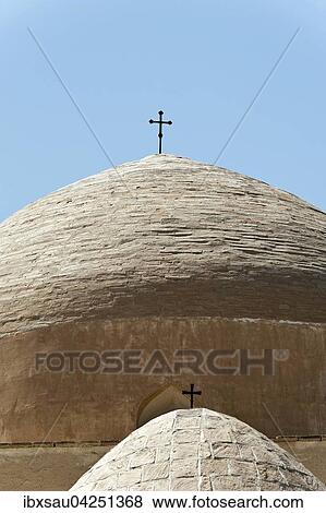 Armenische Apostolische Kirche, christliche Kreuze auf Kuppeln, St. Marien-Kirche oder St. Mary, Jolfa oder Dschulfa-Viertel, Isfahan, Iran View Large Photo Image Stock Photo - Armenische Apostolische Kirche, christliche Kreuze auf Kuppeln, St. Marien-Kirche oder St. Mary, Jolfa oder Dschulfa-Viertel, Isfahan, Iran. Fotosearch