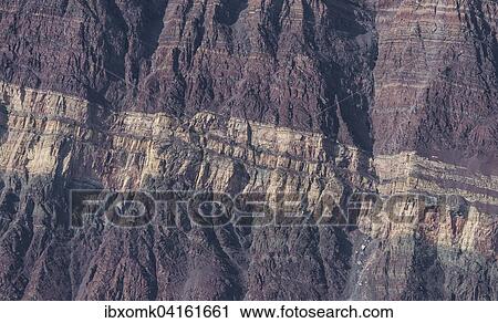 Aufgefaltete farbige Gesteinsschichten, ehemals Meeressedimente, Berzelius Bjerg, Segelsallskapet oder Segelselskapets Fjord, Nordost-Gronland-Nationalpark, Gronland, Nordamerika View Large Photo Image Stock Image - Aufgefaltete farbige Gesteinsschichten, ehemals Meeressedimente, Berzelius Bjerg, Segelsallskapet oder Segelselskapets Fjord, Nordost-Gronland-Nationalpark, Gronland, Nordamerika. Fotosearch