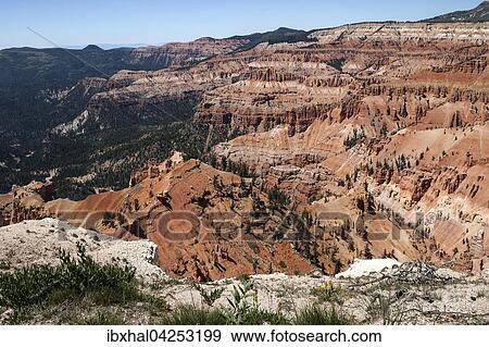 Ausblick auf bizarre Sandsteinerosionen im Amphitheater, Cedar Breaks National Monument, Utah, USA, Nordamerika View Large Photo Image Stock Photo - Ausblick auf bizarre Sandsteinerosionen im Amphitheater, Cedar Breaks National Monument, Utah, USA, Nordamerika. Fotosearch