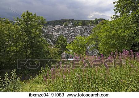 Ausblick auf den Alten Flecken, Fachwerkhauser aus dem 17. Jhd. im historischen Stadtkern, Freudenberg, Nordrhein-Westfalen, Deutschland, Europa View Large Photo Image Stock Image - Ausblick auf den Alten Flecken, Fachwerkhauser aus dem 17. Jhd. im historischen Stadtkern, Freudenberg, Nordrhein-Westfalen, Deutschland, Europa. Fotosearch