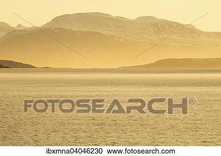 Ausblick durch den Sund zu den Bergen des Festlandes im Morgenlicht, Toppsund, Troms, Norwegen, Europa View Large Photo Image Stock Image - Ausblick durch den Sund zu den Bergen des Festlandes im Morgenlicht, Toppsund, Troms, Norwegen, Europa. Fotosearch