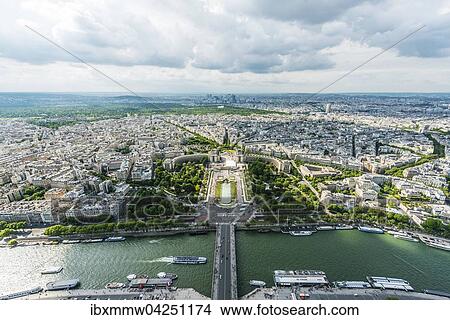 Ausblick vom Eiffelturm mit Jardins du Trocadero, Place du Trocadero et du 11 Novembre, Paris, Ile-de-France, Frankreich, Europa View Large Photo Image Picture - Ausblick vom Eiffelturm mit Jardins du Trocadero, Place du Trocadero et du 11 Novembre, Paris, Ile-de-France, Frankreich, Europa. Fotosearch