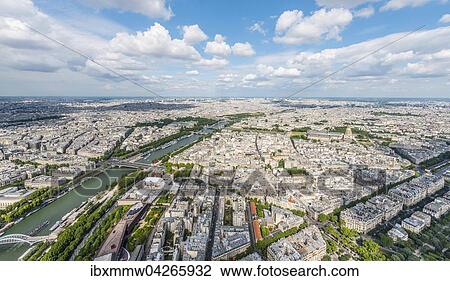 Stock Image - Ausblick vom Eiffelturm uber die Stadt mit Fluss Seine, ParisIle-de-France, Frankreich, Europa. Fotosearch