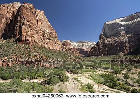 Ausblick vom Emerald Pools Trail in den Zion Canyon und North Fork Virgin River, Zion Nationalpark, Utah, USA, Nordamerika View Large Photo Image Stock Image - Ausblick vom Emerald Pools Trail in den Zion Canyon und North Fork Virgin River, Zion Nationalpark, Utah, USA, Nordamerika. Fotosearch