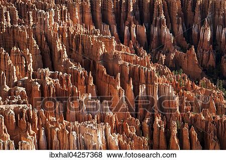 Ausblick vom Inspiration Point auf farbige Gesteinsformationen im Bryce Amphitheater, Hoodoos, Morgenlicht, Bryce Canyon Nationalpark, Utah, USA, Nordamerika View Large Photo Image Stock Photo - Ausblick vom Inspiration Point auf farbige Gesteinsformationen im Bryce Amphitheater, Hoodoos, Morgenlicht, Bryce Canyon Nationalpark, Utah, USA, Nordamerika. Fotosearch
