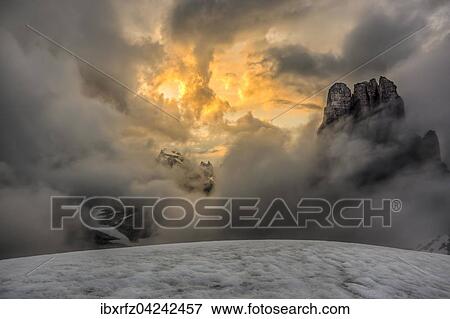 Ausblick vom Sextenstein zum Toblinger Knoten, 2500m, hinten der hohe Haunold, 2966m, Dolomiten, Sexten, Sudtirol, Italien, Europa View Large Photo Image Stock Photo - Ausblick vom Sextenstein zum Toblinger Knoten, 2500m, hinten der hohe Haunold, 2966m, Dolomiten, Sexten, Sudtirol, Italien, Europa. Fotosearch
