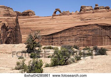 Ausblick vom upper Delicate Arch Viewpoint auf den Delicate Arch, Arches National Park, Utah, USA, Nordamerika View Large Photo Image Stock Image - Ausblick vom upper Delicate Arch Viewpoint auf den Delicate Arch, Arches National Park, Utah, USA, Nordamerika. Fotosearch