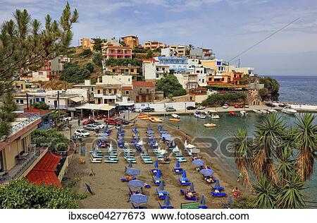 Stock Image - Badestrand mit kleinem Hafen, Bali, Kreta, Griechenland, Europa. Fotosearch