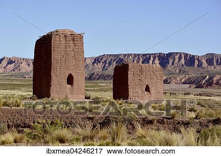 Stock Photo - Begrabnisturm oder Chullpa aus Lehm, bei Curahuara de Carangas, Oruro, Bolivien, Sudamerika. Fotosearch