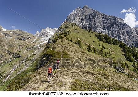 Bergsteiger beim Aufstieg auf den Lampskopf uber den Klettersteig in Pflersch am Fusse des Tribulaun, darunter der Lampskopf, Goglberg, Pflerscher Tal, Wipptal, Eisacktal, Sudtirol, Trentino-Sudtirol, Italien, Europa View Large Photo Image Stock Photograph - Bergsteiger beim Aufstieg auf den Lampskopf uber den Klettersteig in Pflersch am Fusse des Tribulaun, darunter der Lampskopf, Goglberg, Pflerscher Tal, Wipptal, Eisacktal, Sudtirol, Trentino-Sudtirol, Italien, Europa. Fotosearch