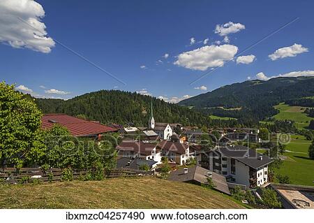 Blick auf Scheffau am Wilden Kaiser, Tirol, Osterreich, Europa View Large Photo Image Stock Image - Blick auf Scheffau am Wilden Kaiser, Tirol, Osterreich, Europa. Fotosearch