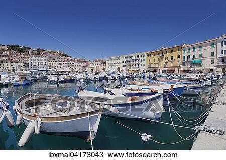 Boote im Hafen von Portoferraio, Elba, Provinz Livorno, Toskana, Italien, Europa View Large Photo Image Stock Image - Boote im Hafen von Portoferraio, Elba, Provinz Livorno, Toskana, Italien, Europa. Fotosearch