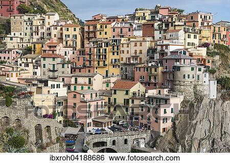 Stock Photograph - Bunte Hauser, UNESCO-Weltkulturerbe, Manarola, Nationalpark Cinque Terre, Ligurien, Italien, Europa. Fotosearch
