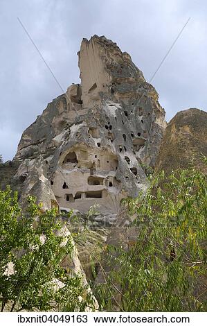Burgfelsen von Uchisar, Provinz Nevsehir, Kappadokien, Turkei, Asien View Large Photo Image Stock Image - Burgfelsen von Uchisar, Provinz Nevsehir, Kappadokien, Turkei, Asien. Fotosearch