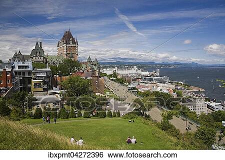 Stock Photograph - Chateau Frontenac mit Dufferin-Terrasse und Skyline der Altstadt, Vieux-Quebec, im Sommer, Quebec, Kanada, Nordamerika. Fotosearch