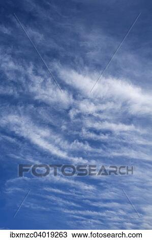 Cirrus uncinus Wolken View Large Photo Image Stock Image - Cirrus uncinus Wolken. Fotosearch