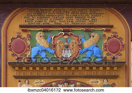 Detail vom farbigen Renaissace Eingangsportal der Alten Raths-Apotheke von 1598, Luneburg, Niedersachsen, Deutschland, Europa View Large Photo Image Stock Image - Detail vom farbigen Renaissace Eingangsportal der Alten Raths-Apotheke von 1598, Luneburg, Niedersachsen, Deutschland, Europa. Fotosearch
