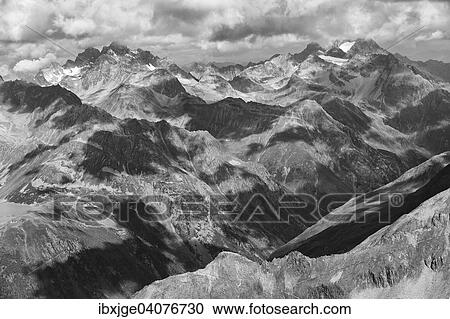 Stock Image - Die Otztaler Alpen, Tirol, Osterreich, Europa. Fotosearch