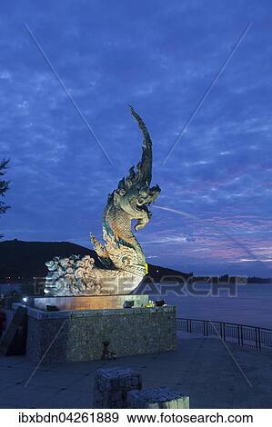 Drachenbrunnen bei Nacht, auf der Promenade, Songkhla, Thailand, Asien View Large Photo Image Stock Photo - Drachenbrunnen bei Nacht, auf der Promenade, Songkhla, Thailand, Asien. Fotosearch
