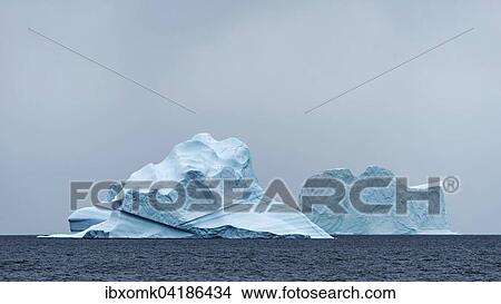 Eisberge schwimmen im Wasser, Scoresbysund, Ostgronland, Gronland, Nordamerika View Large Photo Image Picture - Eisberge schwimmen im Wasser, Scoresbysund, Ostgronland, Gronland, Nordamerika. Fotosearch