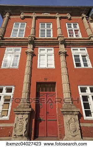 Fassade, Koniglich Preussisches Hauptsteueramt und Staatshochbauamt, 1574, Lunertorstrasse, Luneburg, Niedersachsen, Deutschland, Europa View Large Photo Image Stock Image - Fassade, Koniglich Preussisches Hauptsteueramt und Staatshochbauamt, 1574, Lunertorstrasse, Luneburg, Niedersachsen, Deutschland, Europa. Fotosearch