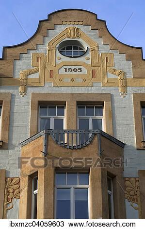 Stock Image - Fassadenabschluss eines Jugendstilhauses von 1905, Nurnberg, Mittelfranken, Bayern, Deutschland, Europa. Fotosearch