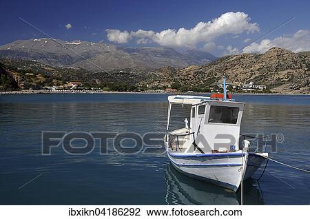Stock Image - Fischerboot, Hafen, Gagia Galini, Kreta, Griechenland, Europa. Fotosearch