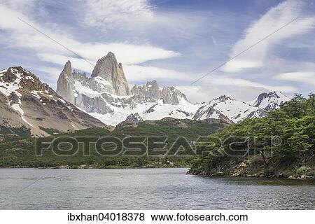 Fitz Roy Massiv, Nationalpark Los Glaciares, UNESCO Weltnaturerbe, Santa Cruz, Argentina View Large Photo Image Stock Photo - Fitz Roy Massiv, Nationalpark Los Glaciares, UNESCO Weltnaturerbe, Santa Cruz, Argentina. Fotosearch