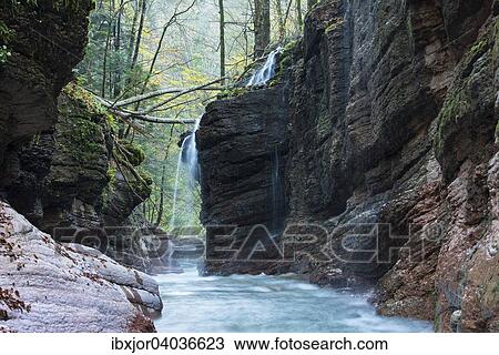 Stock Image - Flussverlauf der Taugl mit Wasserfall, Tauglschlucht, Tauglbach, Tennengau, Salzburg, Osterreich, Europa. Fotosearch