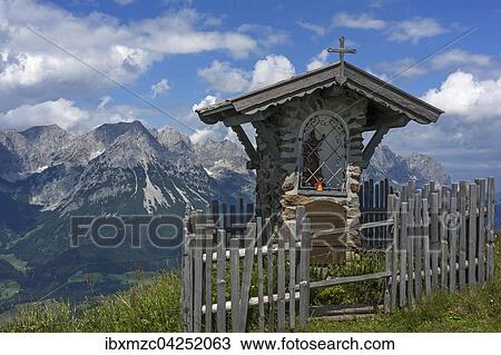 Gedenkstatte an die Schattseitjager auf dem Brandstadl, hinten Wilder Kaiser, Scheffau, Tirol, Osterreich, Europa View Large Photo Image Stock Image - Gedenkstatte an die Schattseitjager auf dem Brandstadl, hinten Wilder Kaiser, Scheffau, Tirol, Osterreich, Europa. Fotosearch