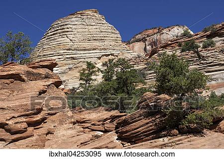 Gesteinsformationen aus Sandstein am Canyon Overlook Trail, Zion Nationalpark, Utah, USA, Nordamerika View Large Photo Image Stock Photography - Gesteinsformationen aus Sandstein am Canyon Overlook Trail, Zion Nationalpark, Utah, USA, Nordamerika. Fotosearch