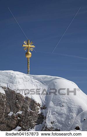 Gipfelkreuz auf der Zugspitze, Oberbayern, Bayern, Deutschland, Europa View Large Photo Image Stock Image - Gipfelkreuz auf der Zugspitze, Oberbayern, Bayern, Deutschland, Europa. Fotosearch