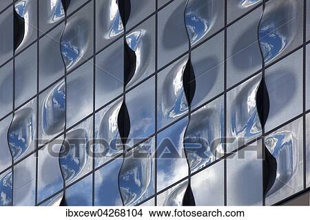 Picture - Glasfassade der Elbphilharmonie mit Wolkenspiegelung, Hamburg, Deutschland, Europa. Fotosearch