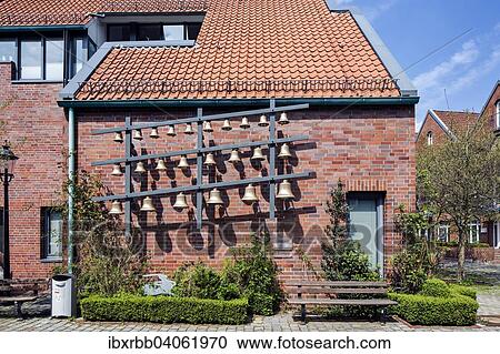 Glockenspiel im Stavenort, Buxtehude, Altes Land, Niedersachsen, Deutschland, Europa View Large Photo Image Stock Image - Glockenspiel im Stavenort, Buxtehude, Altes Land, Niedersachsen, Deutschland, Europa. Fotosearch