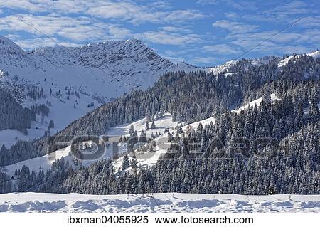 Stock Photography - Grosser Traithen mit Sudelfeld, Mangfallgebirge, Oberbayern, Bayern, Deutschland, Europa. Fotosearch